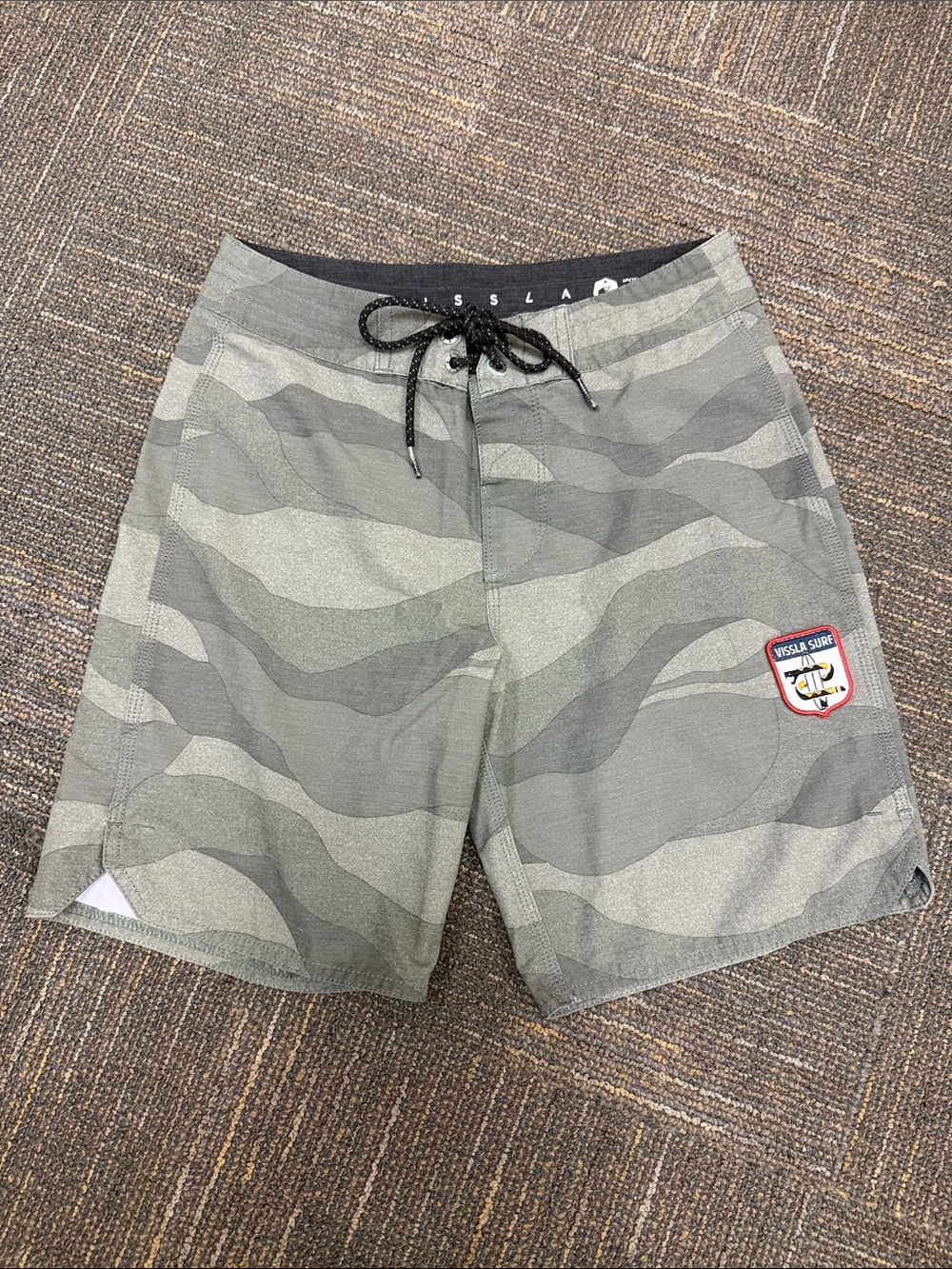VISSLA Men's Green Camo Boardshorts